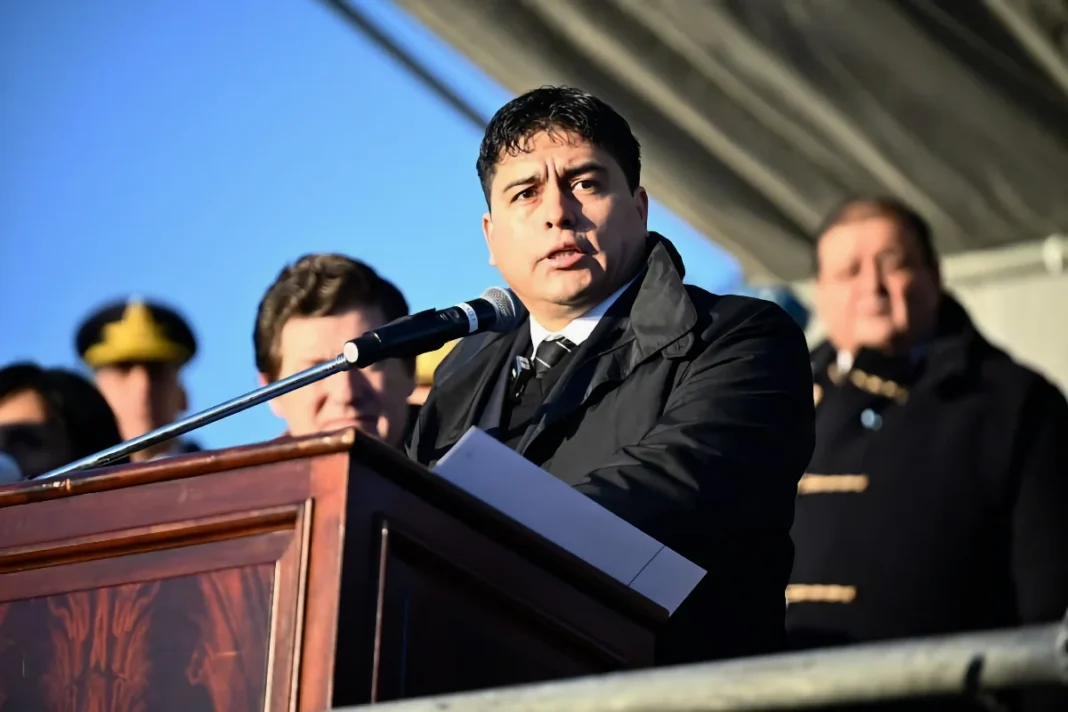 El Gobernador Claudio Vidal durante el acto del 25 de Mayo - Foto: Prensa Gobierno