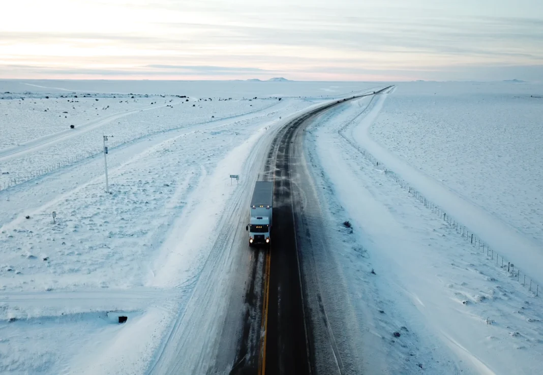 Las rutas con nieve en medio del temporal que golpea a la Patagonia - Foto: OPI Santa Cruz/Francisco Muñoz