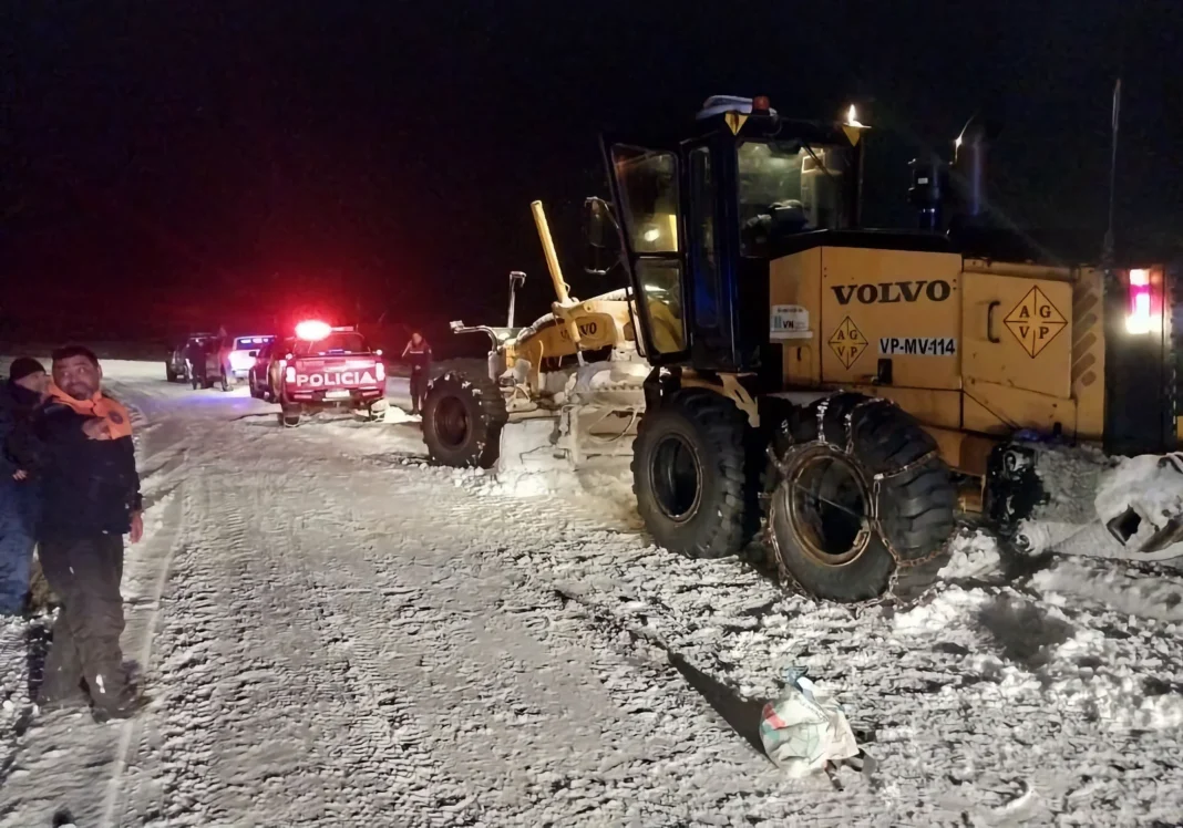 Suspenden clases en El Calafate, Piedra Buena y Gobernador Gregores por temporal de nieve