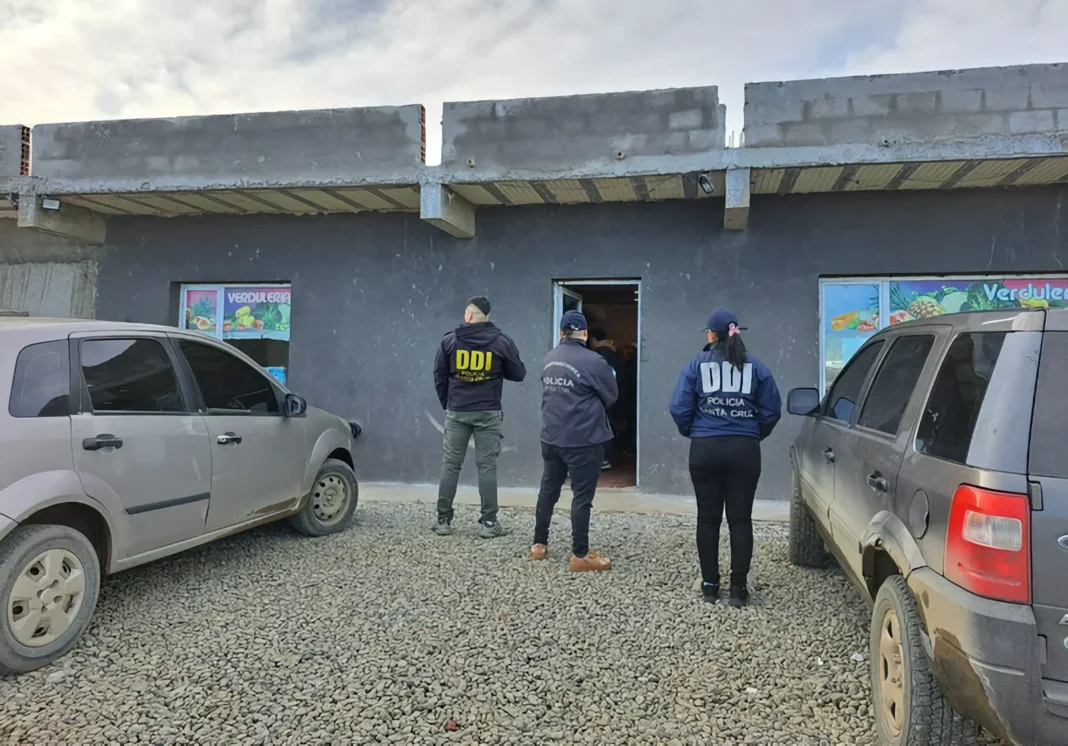 Allanamientos en El Calafate en causa por pornografía infantil