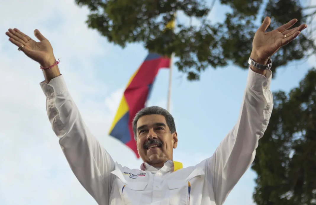 Nicolás Maduro, reaccionando durante una concentración en el Palacio de Miraflores, en Caracas, Venezuela - Foto: NA