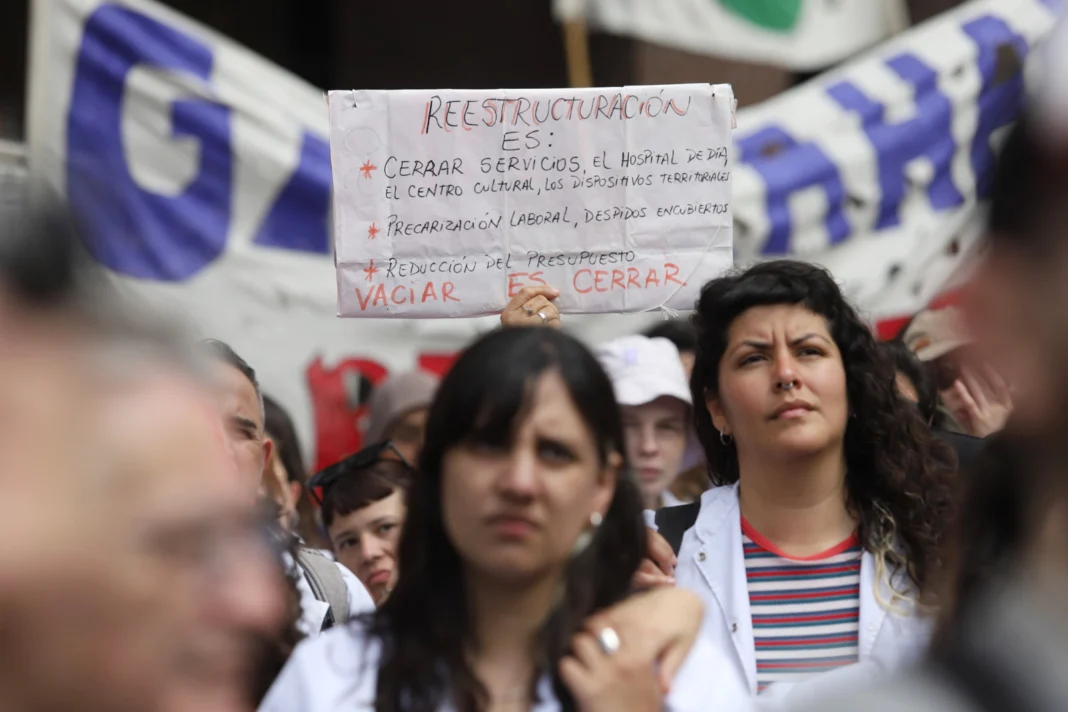 Trabajadores del Hospital Garrahan continúan las protestas en defensa de la salud pública - Foto: NA