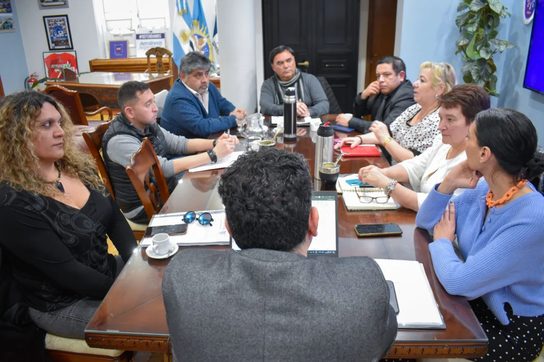 Municipales y funcionarios retoman paritaria salarial en Río Gallegos