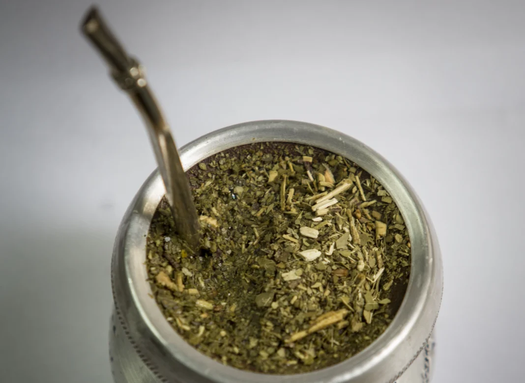 Se desploma la venta de yerba mate